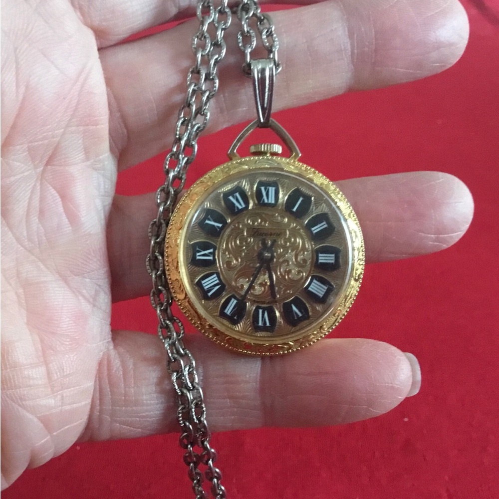 Vintage Swiss Made Lucerne Pendant Watch on 20” Chain - Picture 3 of 3